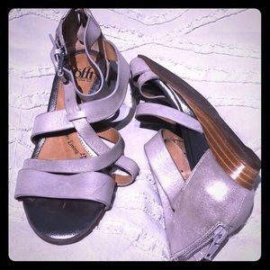 Söfft Size 4 Silver Strappy Sandal